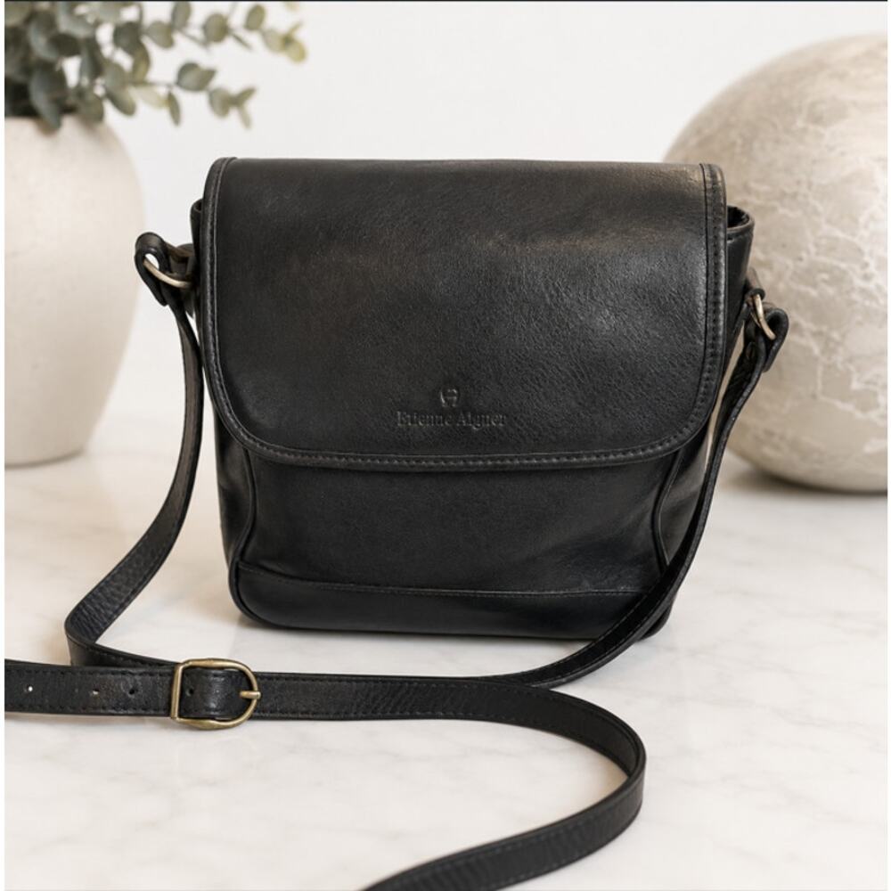 Etienne Aigner Black Leather Saddle Handbag Crossbody Shoulder Bag Vintage EUC